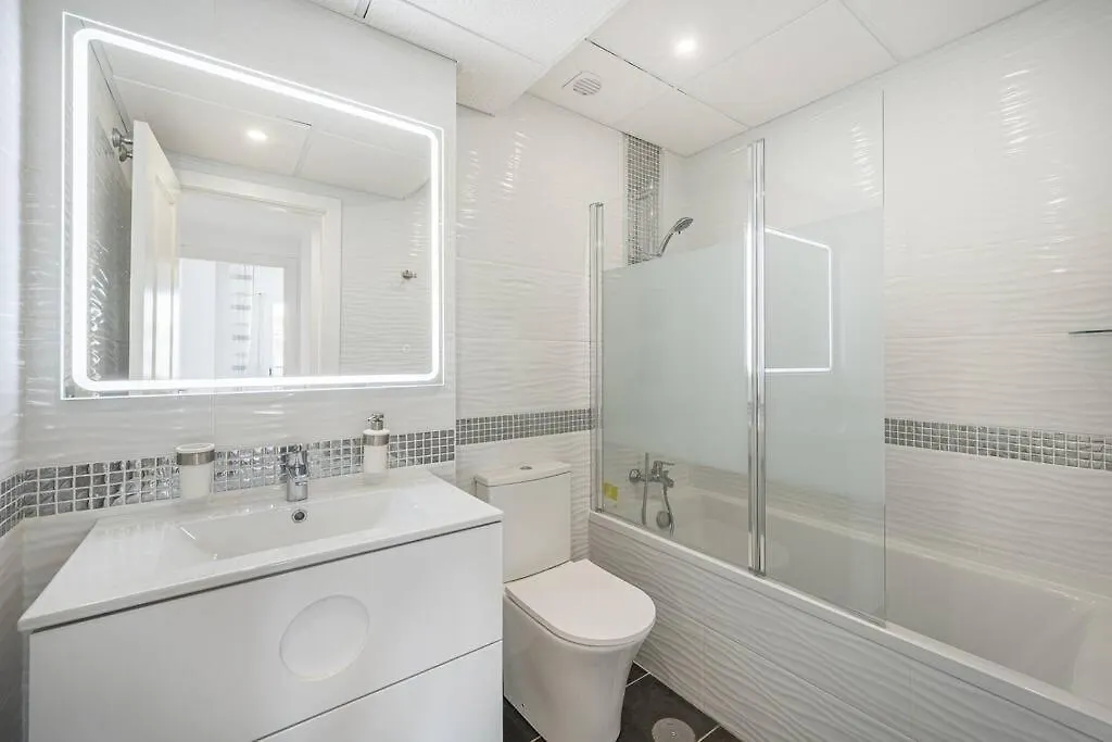 Flat -Puerto Banus -6 A 8 Persons-Pool-Parking Apartment Marbella