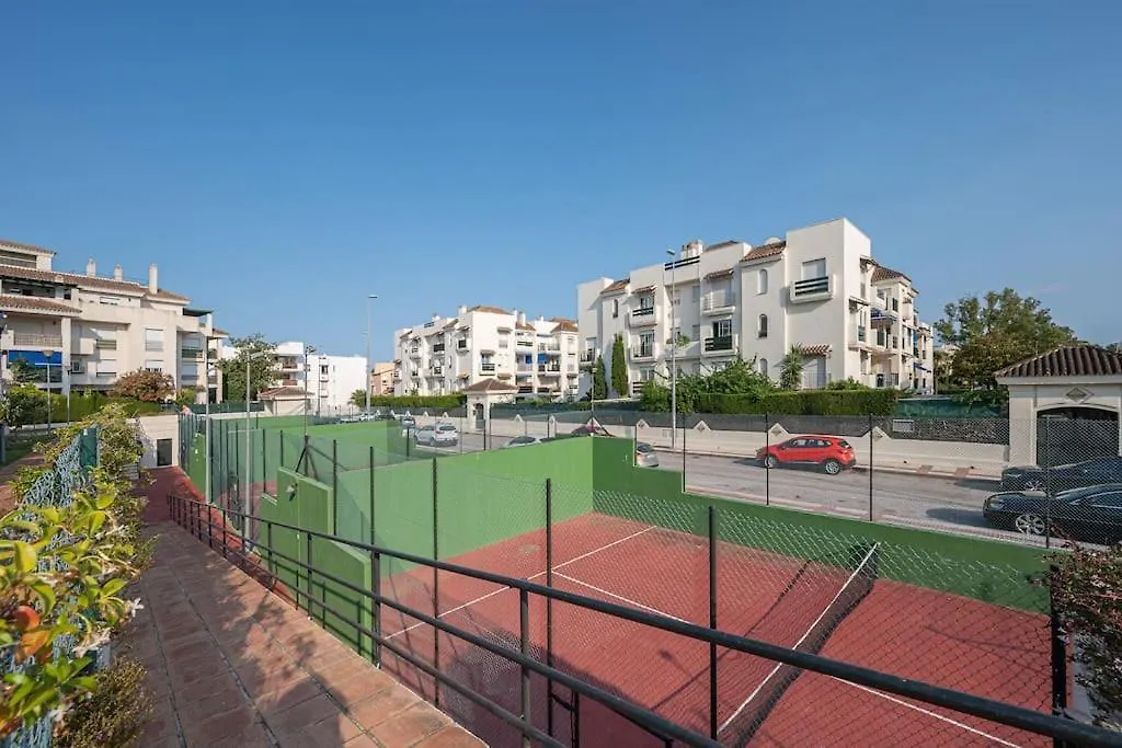 Flat -Puerto Banus -6 A 8 Persons-Pool-Parking Apartment Marbella