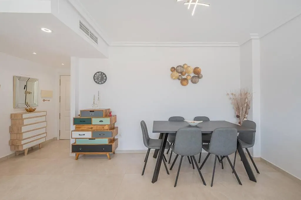 Flat -Puerto Banus -6 A 8 Persons-Pool-Parking Apartment Marbella
