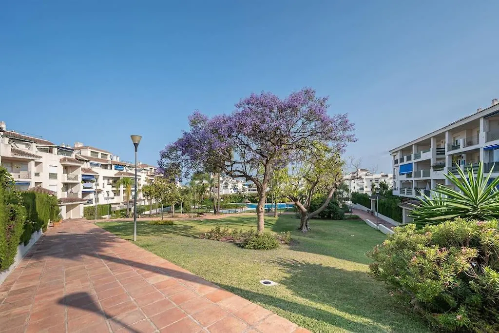 Flat -Puerto Banus -6 A 8 Persons-Pool-Parking Apartment Marbella Spain
