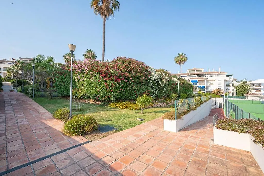Flat -Puerto Banus -6 A 8 Persons-Pool-Parking Apartment Marbella
