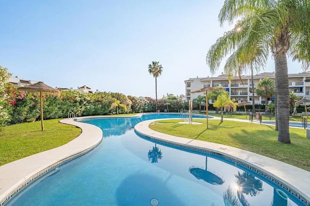 Flat -Puerto Banus -6 A 8 Persons-Pool-Parking Apartment Marbella